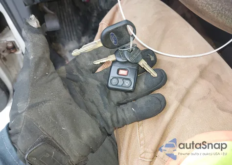 2002 Ford Explorer Sport Trac из США, поврежденный, VIN 1FMZU77E52UB97017